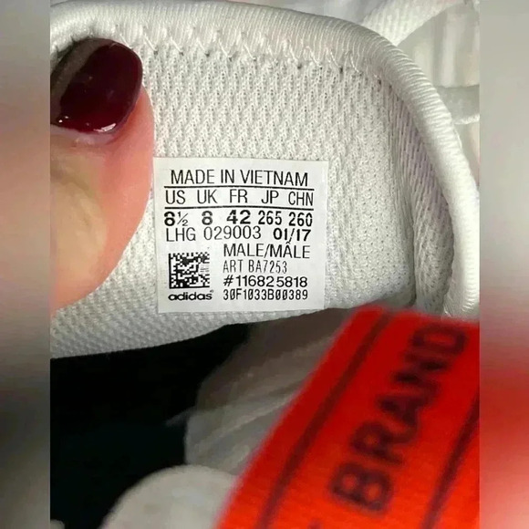 NWOB adidas NMD R2 White Core Red Two Toned- Size 8.5 Men main image 11
